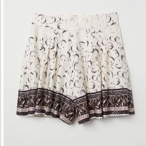 H&M High Waisted Flowy Shorts Size 2